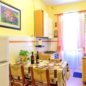  Pensión Casa Vacanza Frendy - Free Airport Transportation On Arrival If You Book An Of Minimum 3 Nights And 6 People Italia